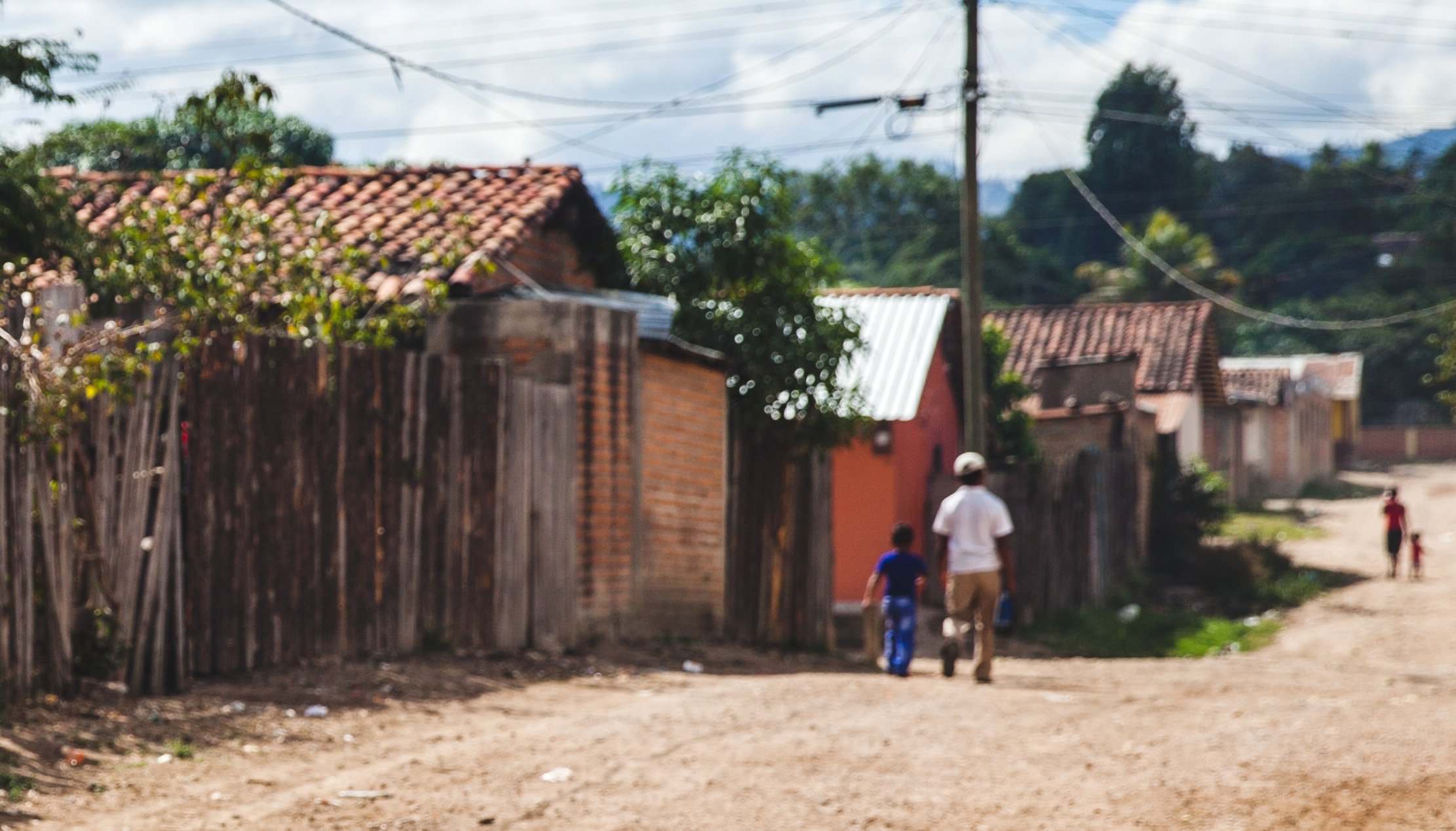Pobreza infantil en América Latina: desplazamiento Pobreza infantil en América Latina: Niñez desplazada